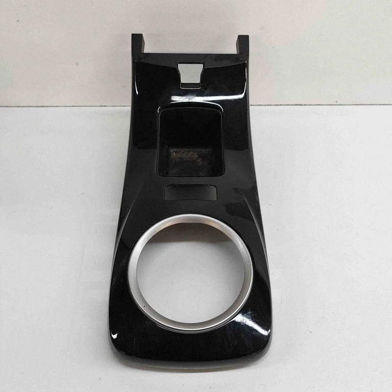 Cita centrālās konsoles (tuneļa) detaļa – Nissan Leaf I (ZE0) (2010-2017)
