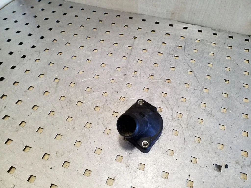 Kita variklio skyriaus detalė