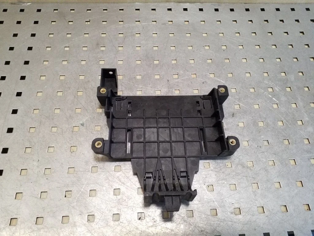 Kita variklio skyriaus detalė