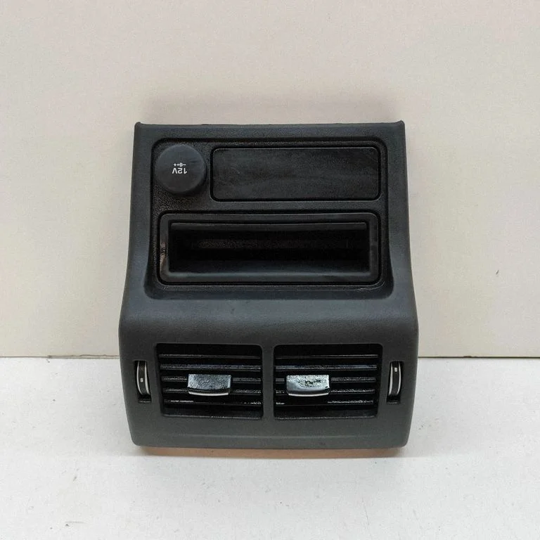 Cita centrālās konsoles (tuneļa) detaļa GX7304569AC