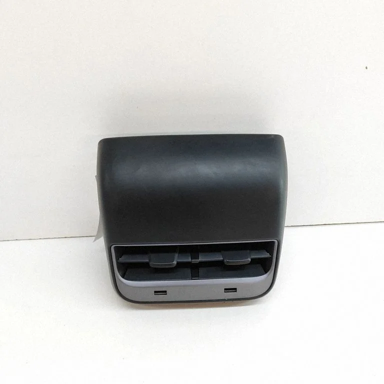 Cita centrālās konsoles (tuneļa) detaļa – Tesla Model X (2015-)