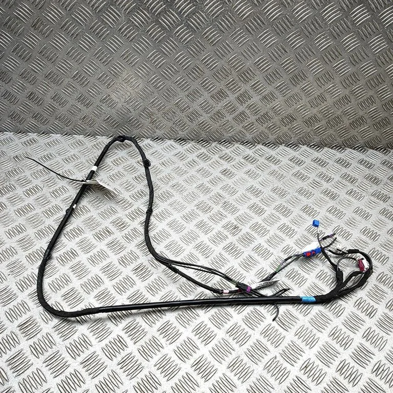 Muud juhtmed / juhtmestik 261669103C