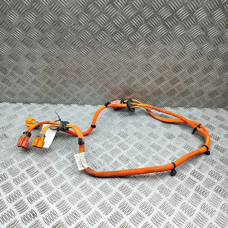 Kiti laidai/ instaliacija