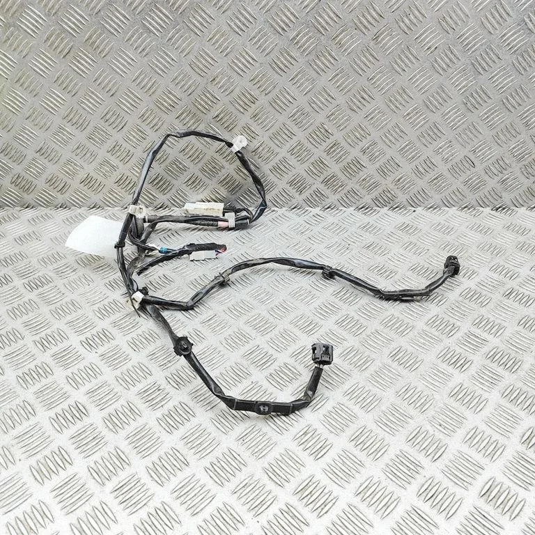 Pozostałe przewody i wiązki KD47676NXA
