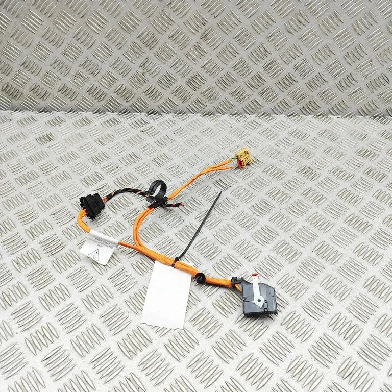Kiti laidai/ instaliacija