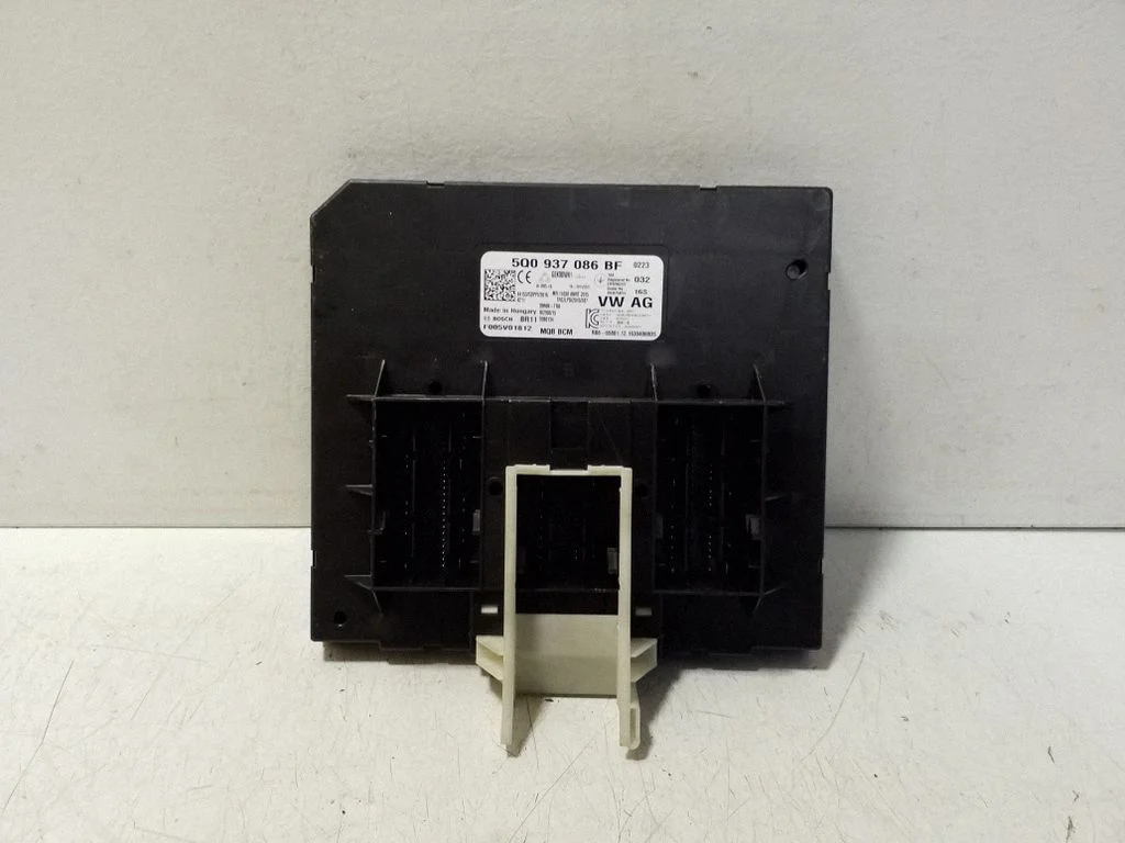 Comfort/convenience module 5Q0937086BF