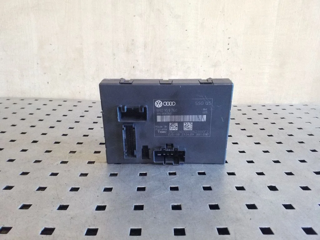 Comfort/convenience module 8R0959760