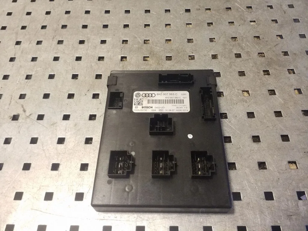 Comfort/convenience module – Audi A5 8T 8F (2007-2016)