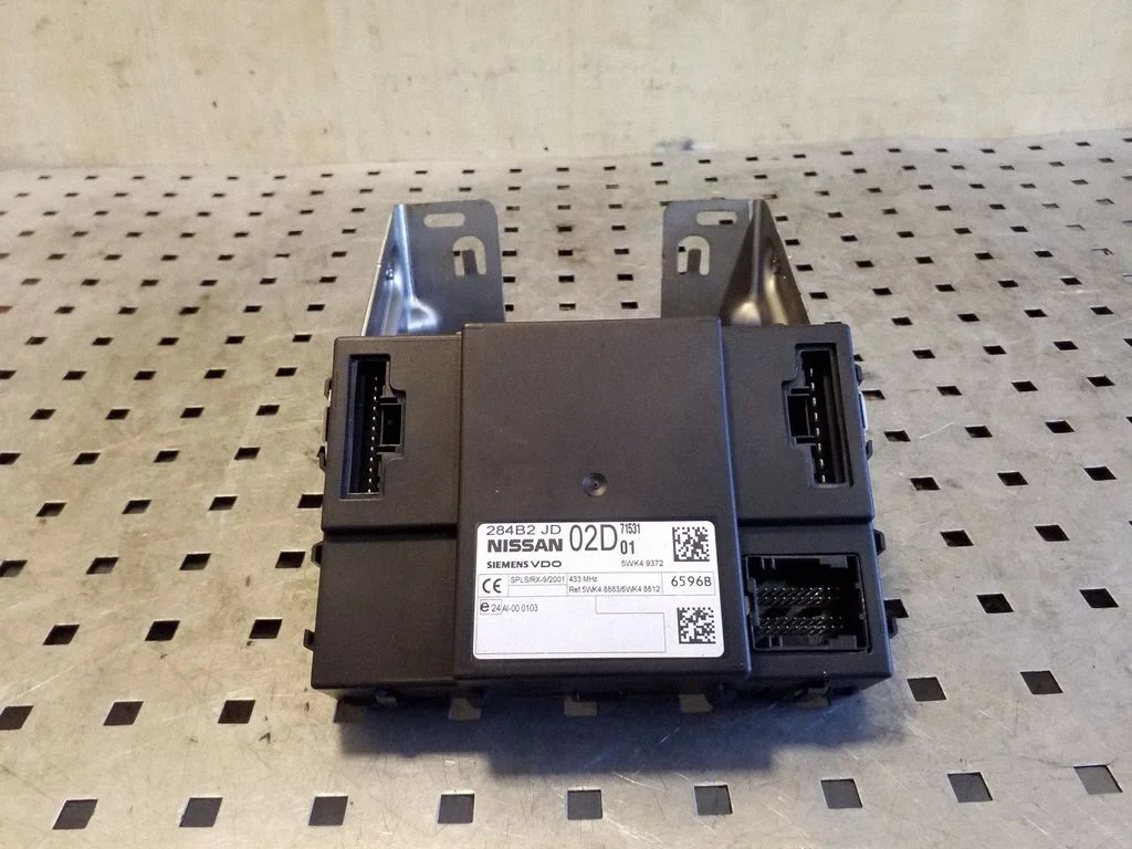 Comfort/convenience module – Nissan Qashqai+2 (2008-2010)