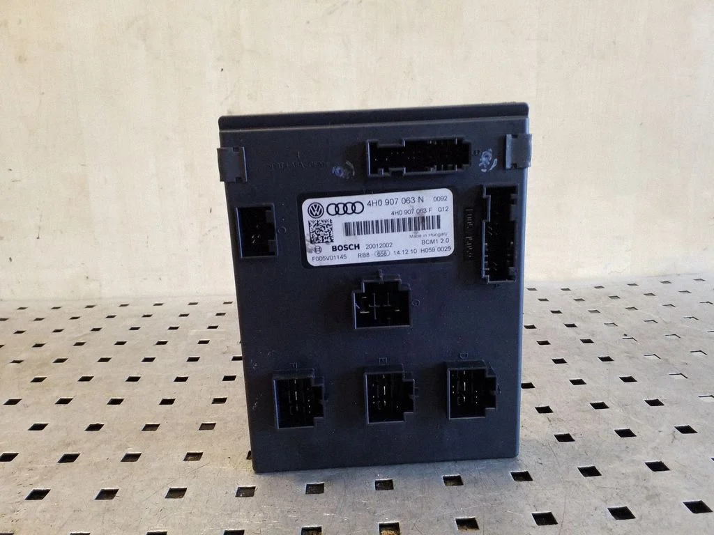 Comfort/convenience module 4H0907063N