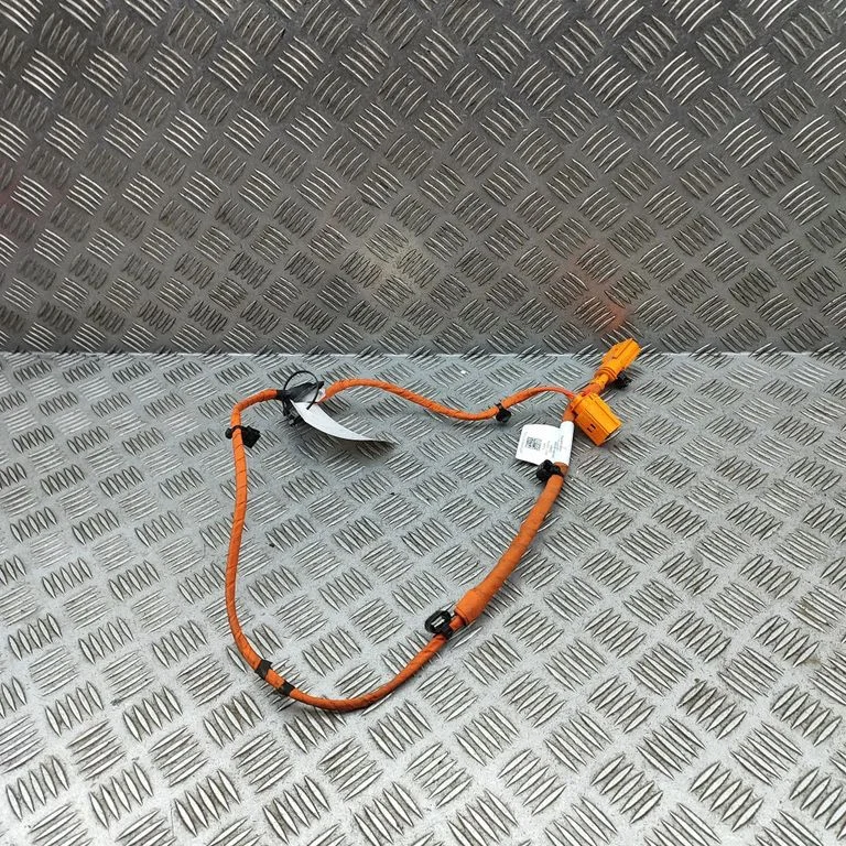 Citi vadi/instalācija 1EA475V1
