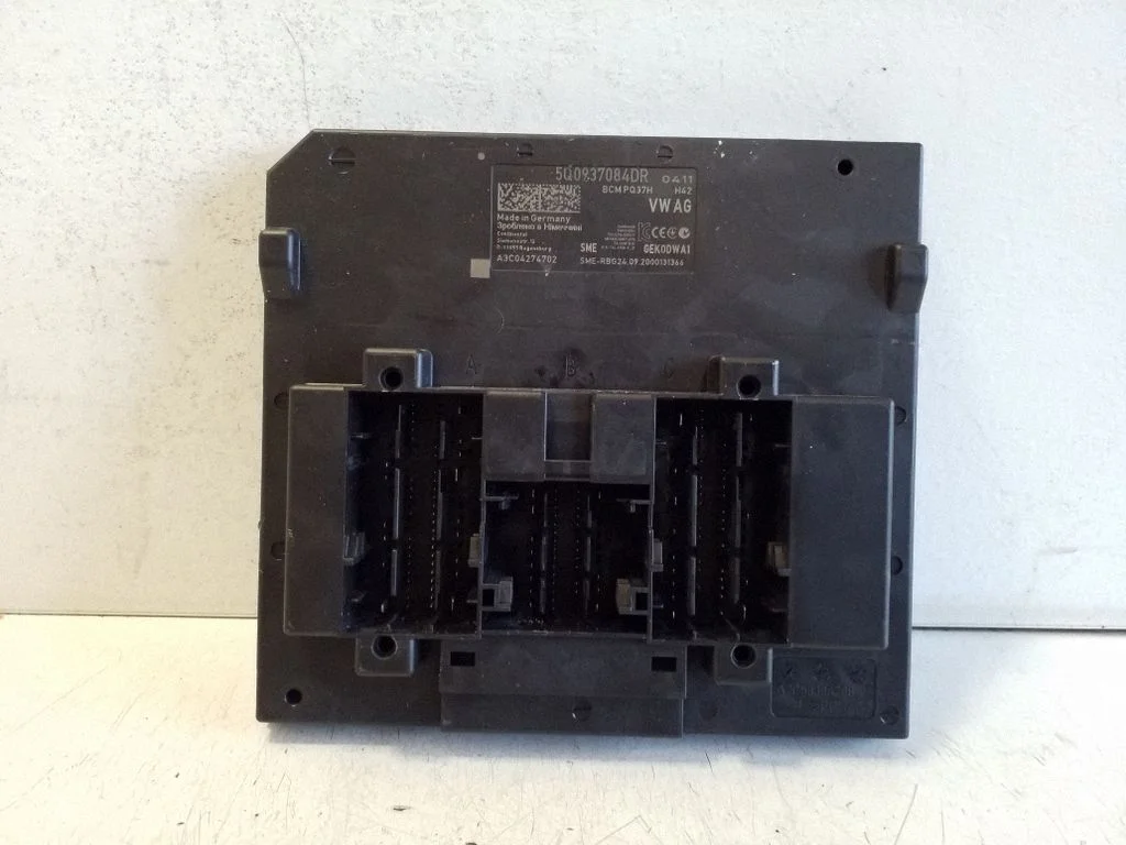 Comfort/convenience module 5Q0937084DR