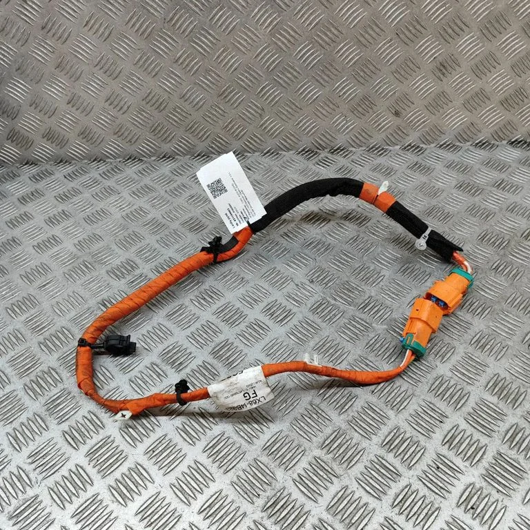 Citi vadi/instalācija LX6814B323FG