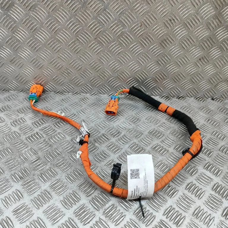 Pozostałe przewody i wiązki LX6814B323FF