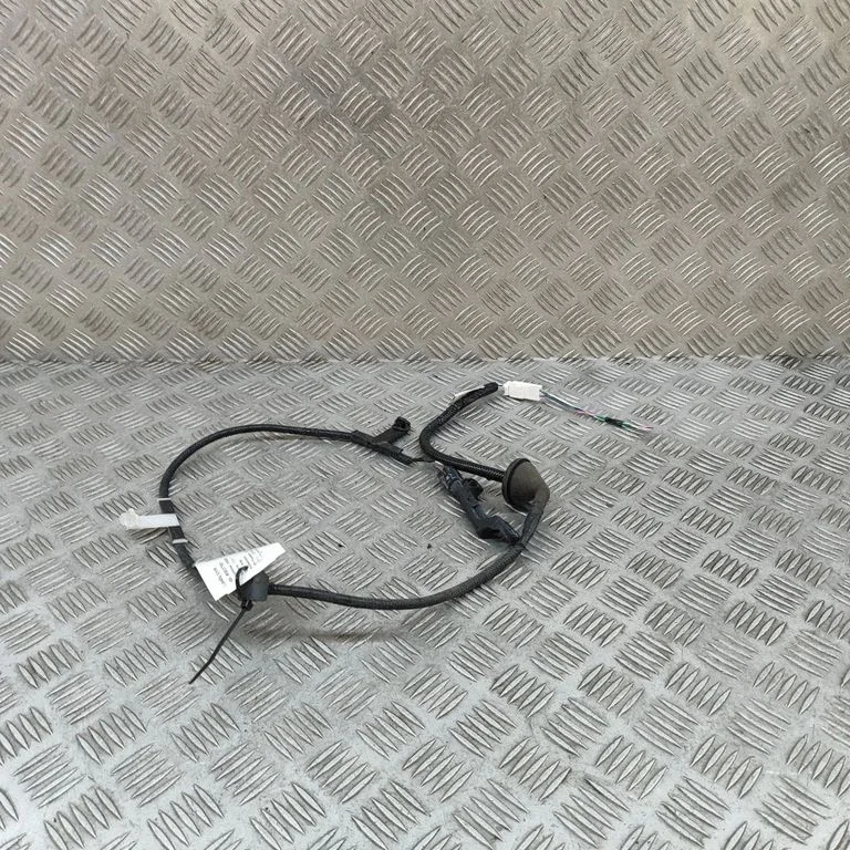 Muud juhtmed / juhtmestik 8218378010 – Lexus NX (2014-2021)