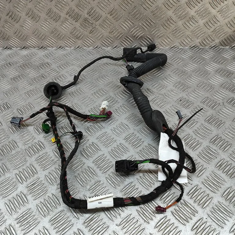 Muud juhtmed / juhtmestik – Mercedes-Benz CLS-klass C218 X218 (2011-2017)