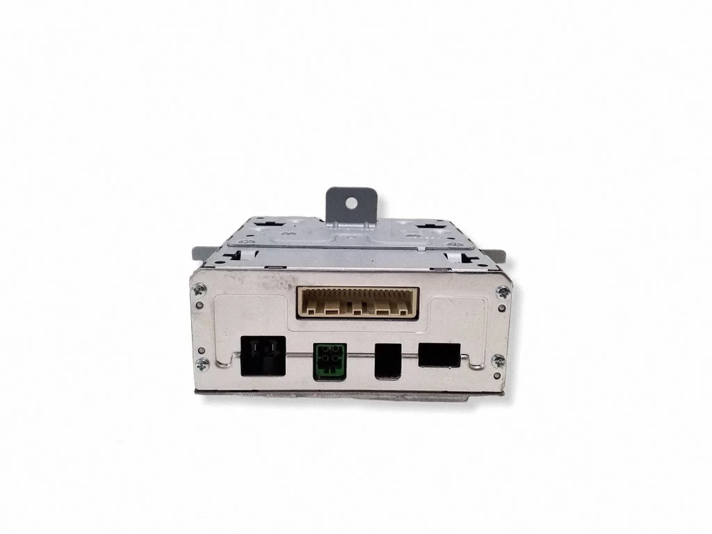 Raadio / CD/DVD-mängija / navigatsioon 940C3BF100