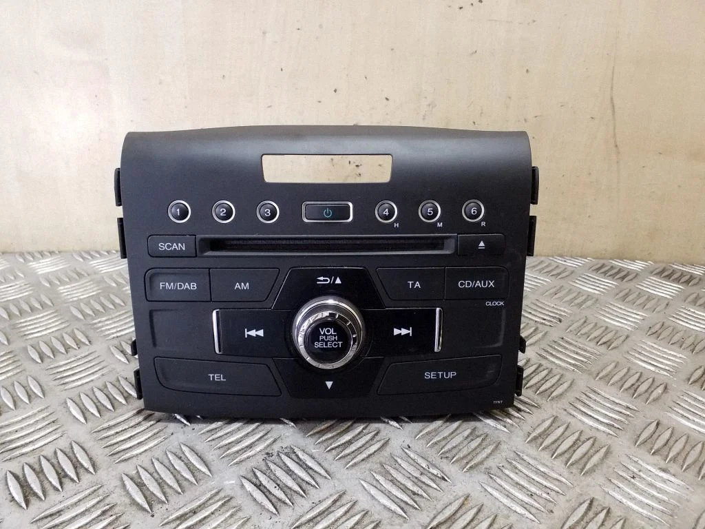 Raadio / CD/DVD-mängija / navigatsioon 39100T1GG311M1