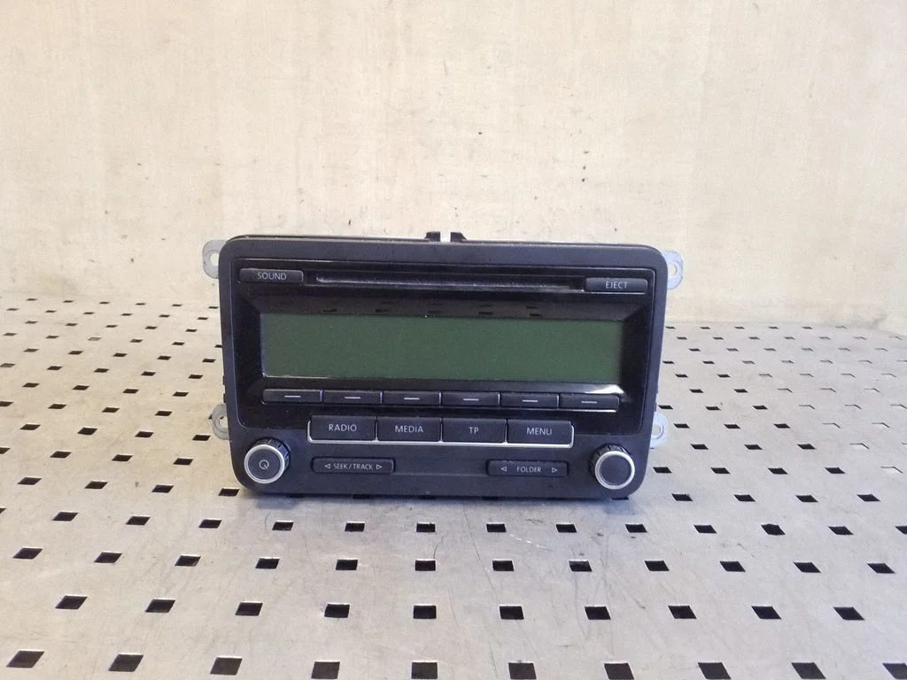 Radio/CD/DVD atskaņotājs/navigācija – Volkswagen Golf Plus (2005-2013)