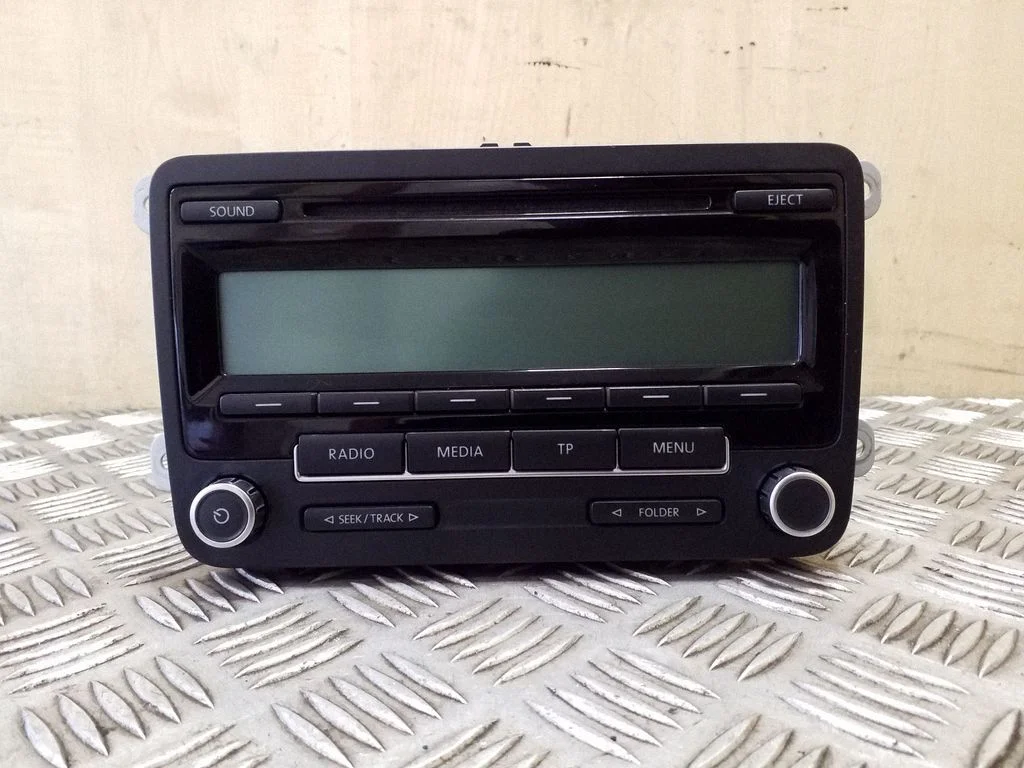 Radio, odtwarzacz CD/DVD, nawigacja – Volkswagen Eos (2006-2010)