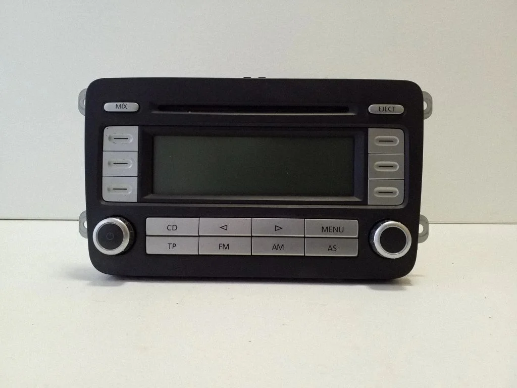 Radio, odtwarzacz CD/DVD, nawigacja – Volkswagen Eos (2006-2010)