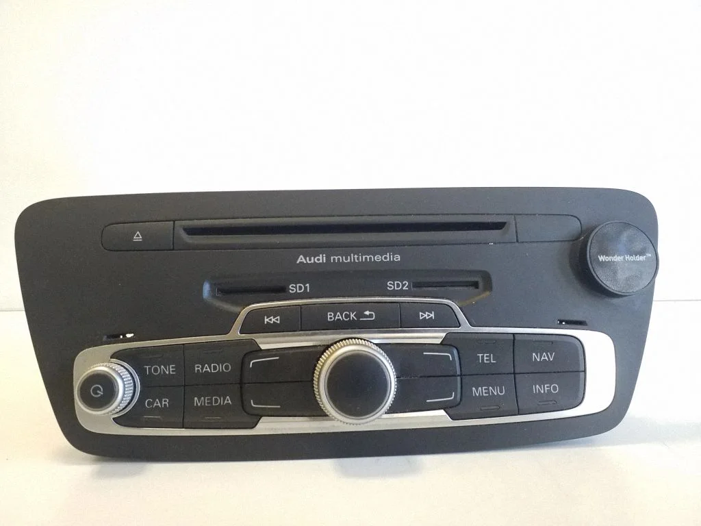 Radio/CD/DVD/GPS head unit – Audi Q3 8U (2011-2016)