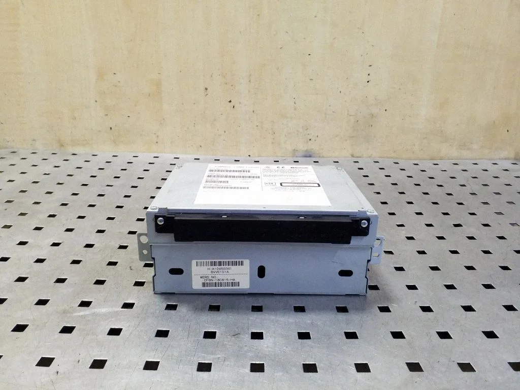 Radio/CD/DVD atskaņotājs/navigācija 31357770AA