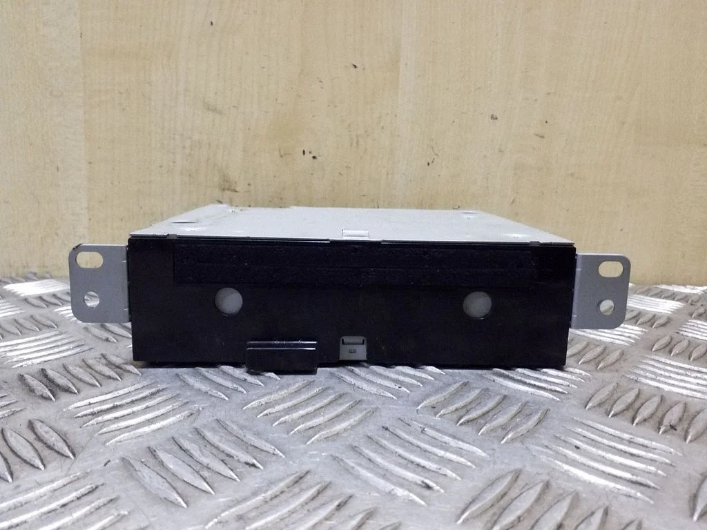 Radio/CD/DVD/GPS head unit – Peugeot 508 RXH (2011-2018)