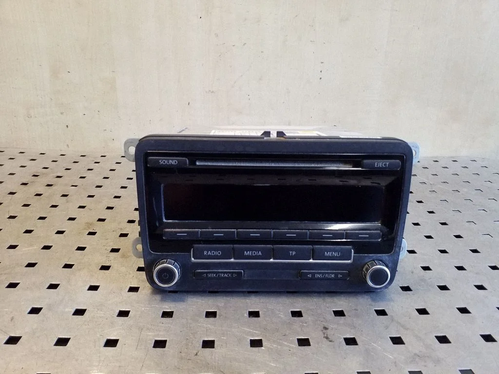 Raadio / CD/DVD-mängija / navigatsioon – Volkswagen Golf Plus (2005-2013)