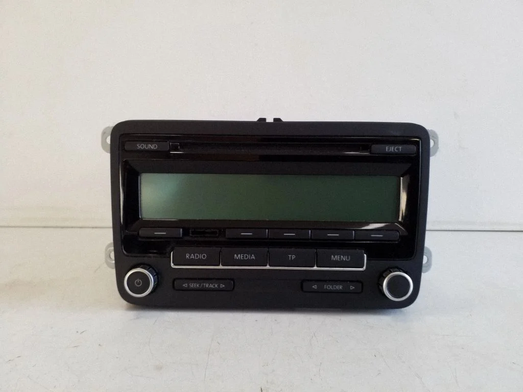 Radio/CD/DVD atskaņotājs/navigācija 8157647202360