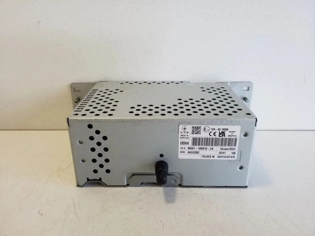 Raadio / CD/DVD-mängija / navigatsioon MX6T18K810ZA
