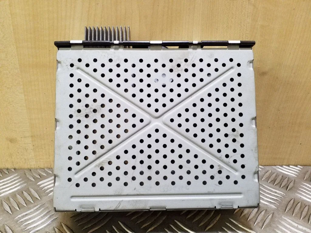 Radio/CD/DVD atskaņotājs/navigācija 4F0035541L