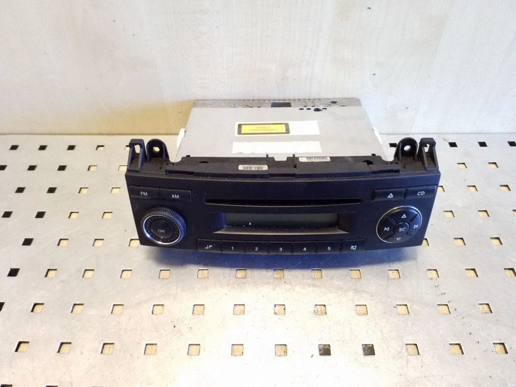 Radio/CD/DVD/GPS head unit 906820086