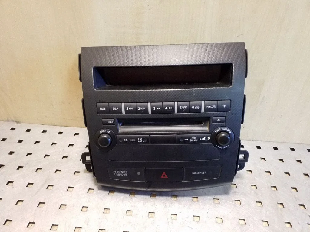 Radio/CD/DVD atskaņotājs/navigācija 8002A139XA