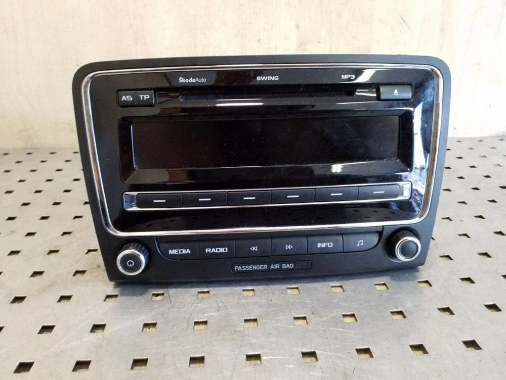 Raadio / CD/DVD-mängija / navigatsioon – Skoda Superb B6 (3T) (2008-2015)