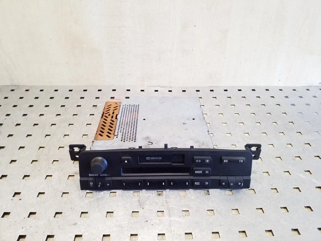 Radio/CD/DVD/GPS head unit – BMW 3 Series E46 (1998-2005)