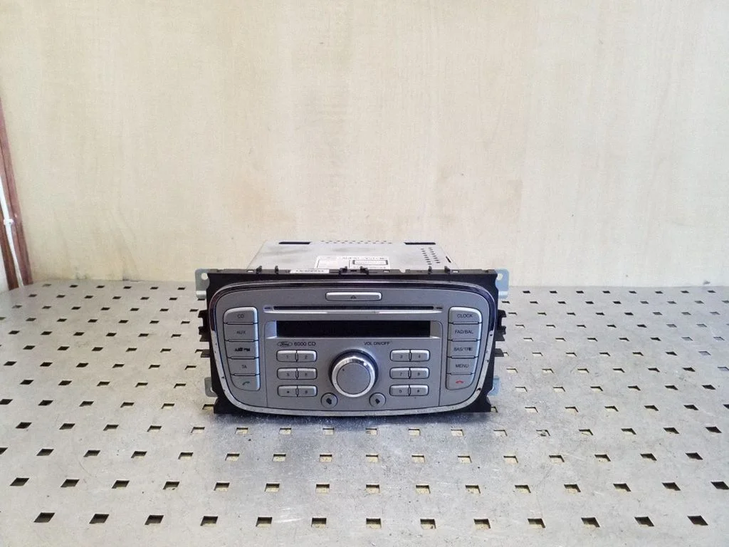 Radio/CD/DVD atskaņotājs/navigācija 7S7T18C815AB