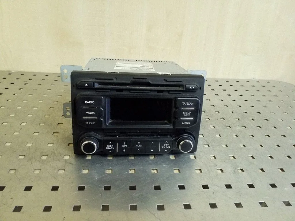 Radija/ CD/DVD grotuvas/ navigacija