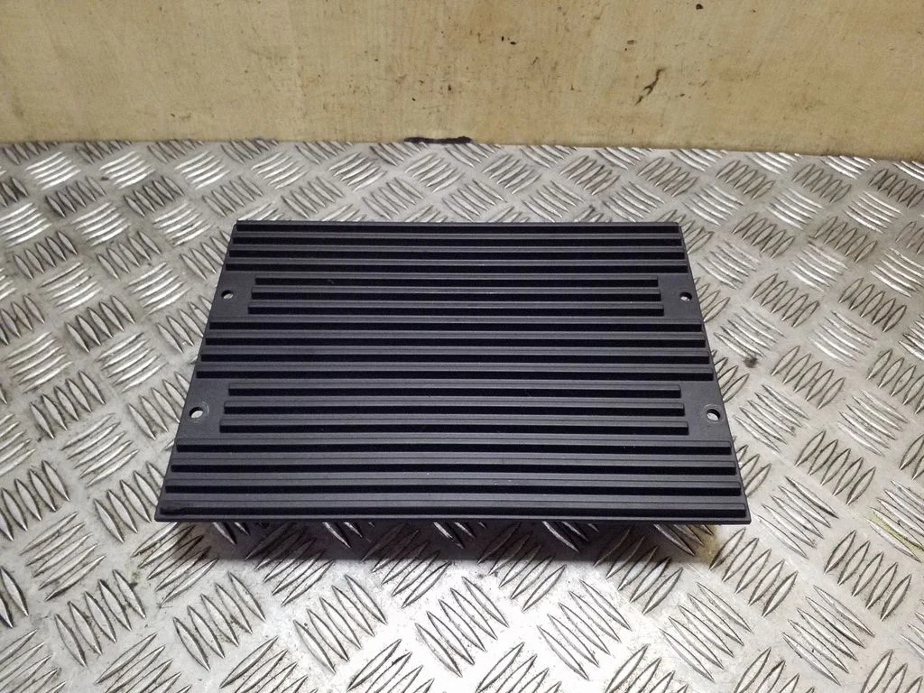 Wzmacniacz audio 6H5218C808AC