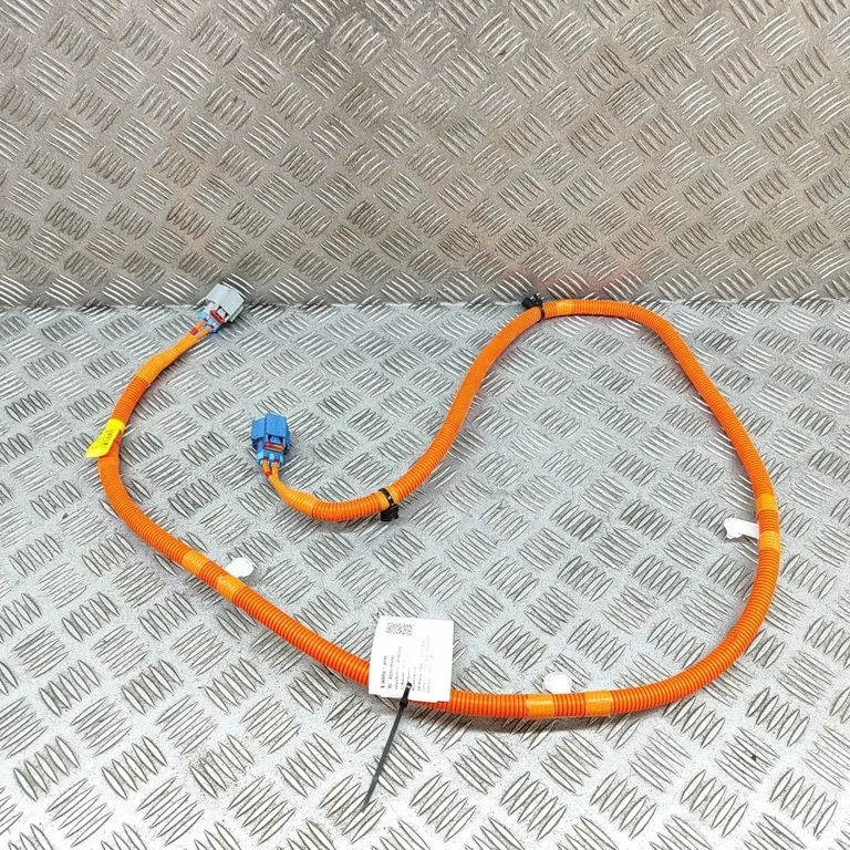 Muud juhtmed / juhtmestik 104511500E