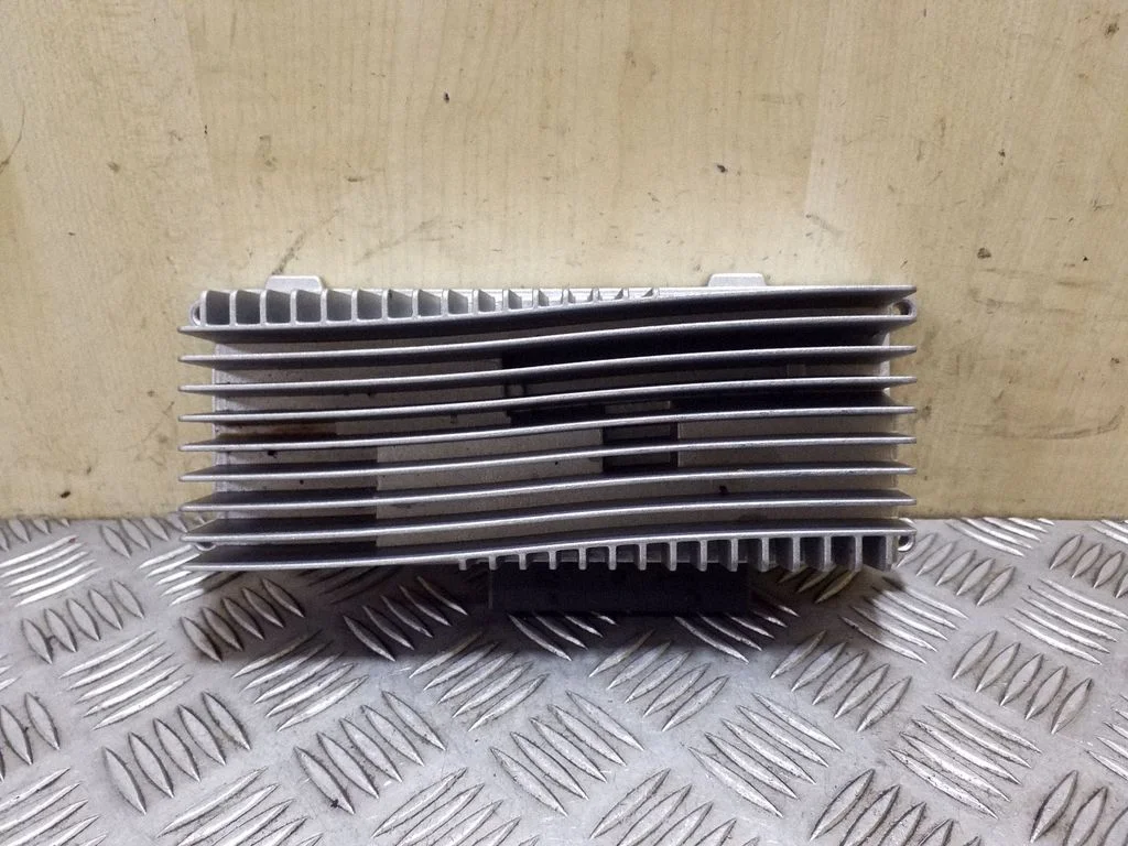 Skaņas pastiprinātājs 8R0035223