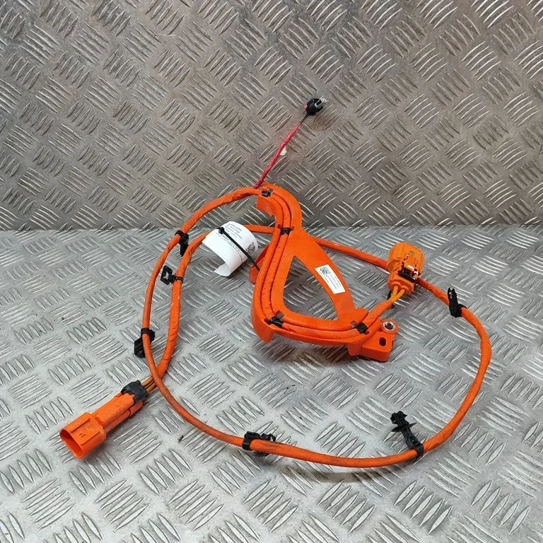 Muud juhtmed / juhtmestik – Tesla Model Y (2020-)