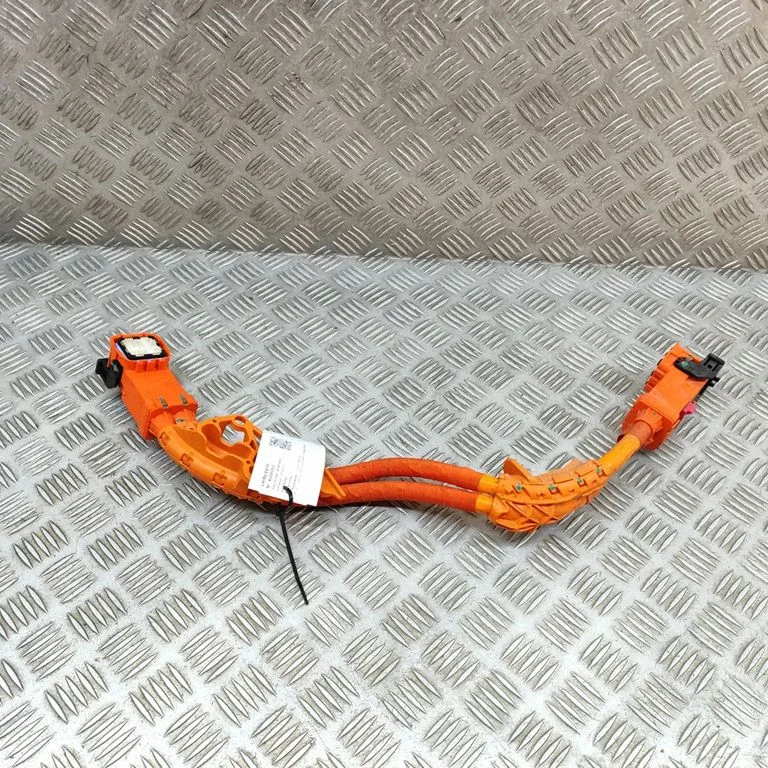 Muud juhtmed / juhtmestik – Tesla Model Y (2020-)