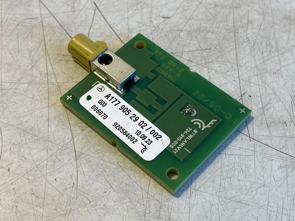 Antenas pastiprinātājs A1779052902