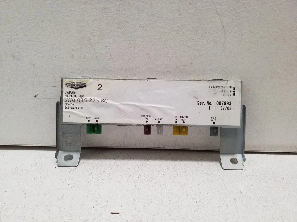 Antenas pastiprinātājs – Bentley Continental (2003-2017)