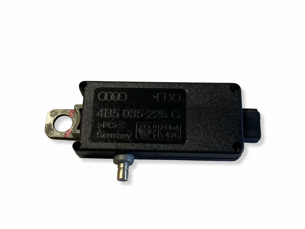 Antenni võimendi 4B5035225C