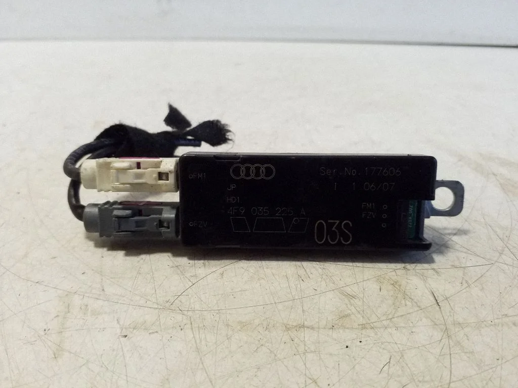 Antenni võimendi 4F9035225A