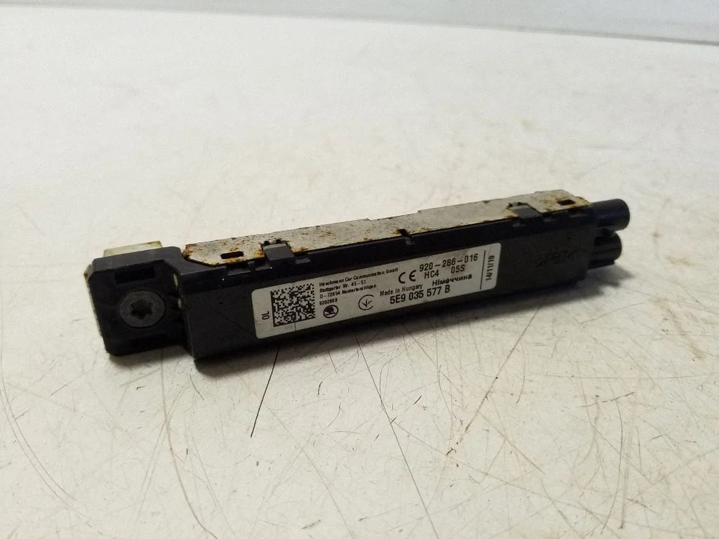 Aerial antenna amplifier – Skoda Octavia Mk4 (2019-)