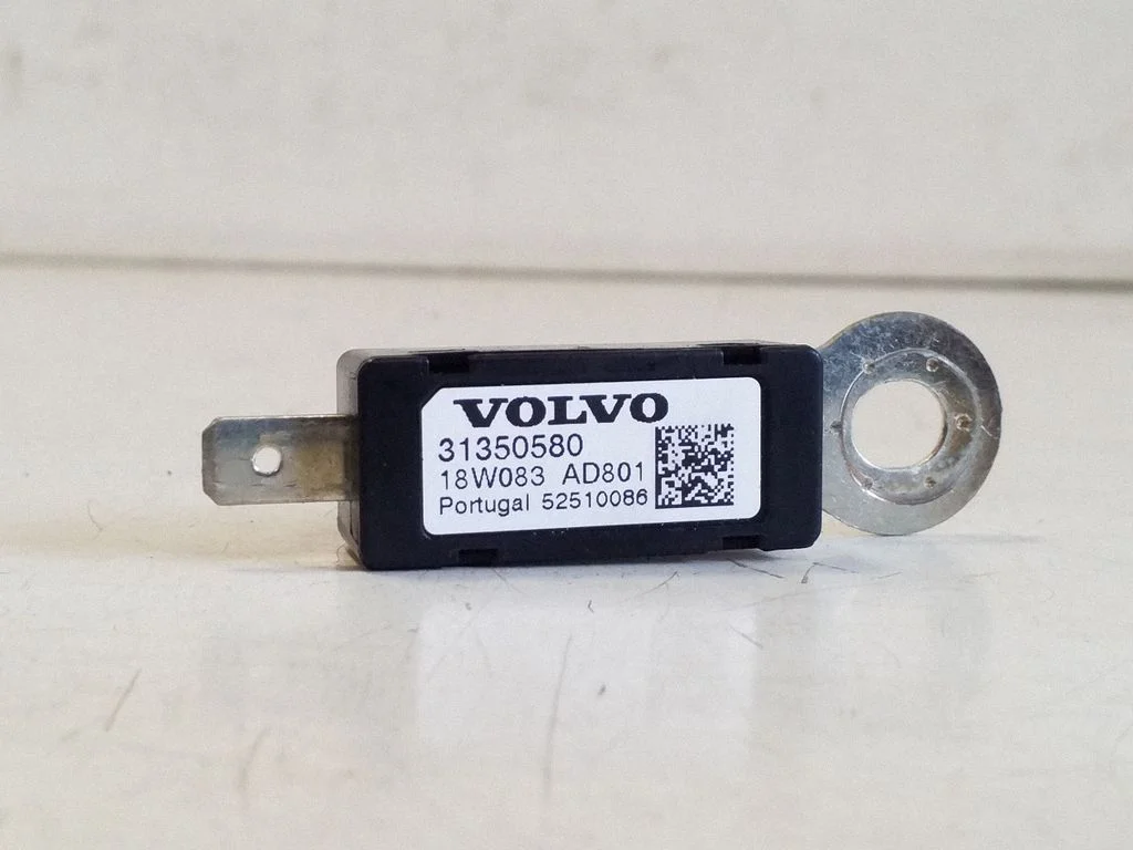 Antenas pastiprinātājs – Volvo XC60 (2017-)