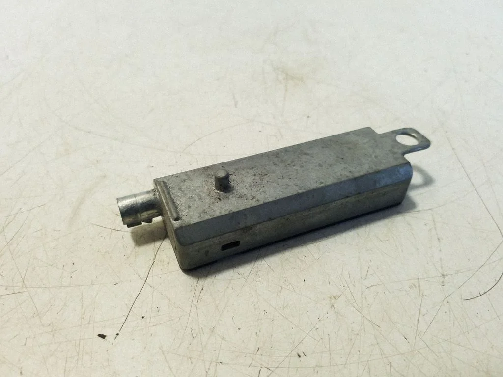 Antenas pastiprinātājs 4F9035225L